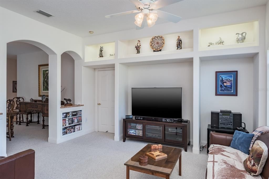 Activo con contrato: $1,875,000 (4 camas, 4 baños, 4292 Pies cuadrados)