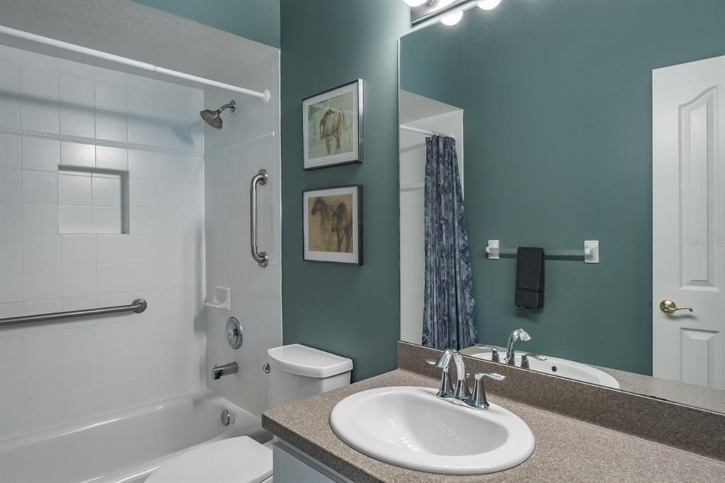 Activo con contrato: $1,875,000 (4 camas, 4 baños, 4292 Pies cuadrados)