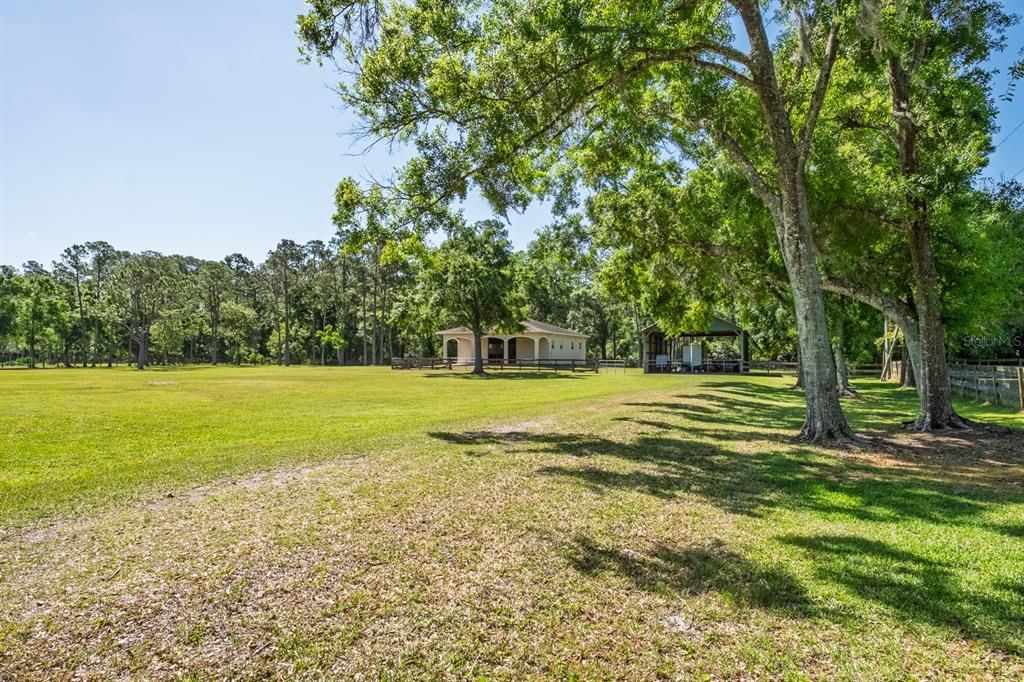 Activo con contrato: $1,875,000 (4 camas, 4 baños, 4292 Pies cuadrados)