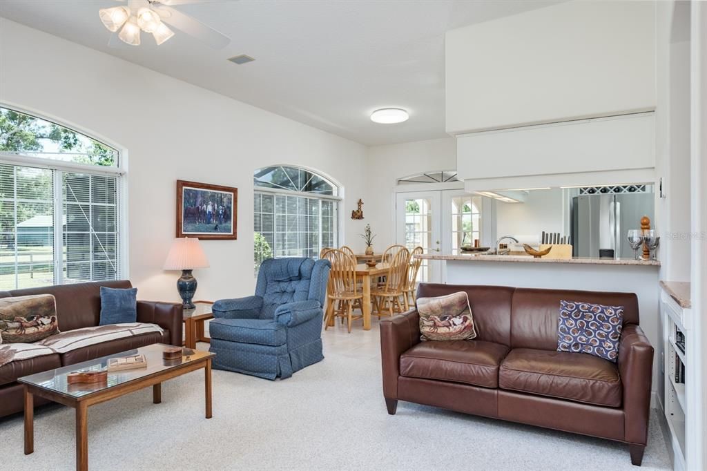 Activo con contrato: $1,875,000 (4 camas, 4 baños, 4292 Pies cuadrados)