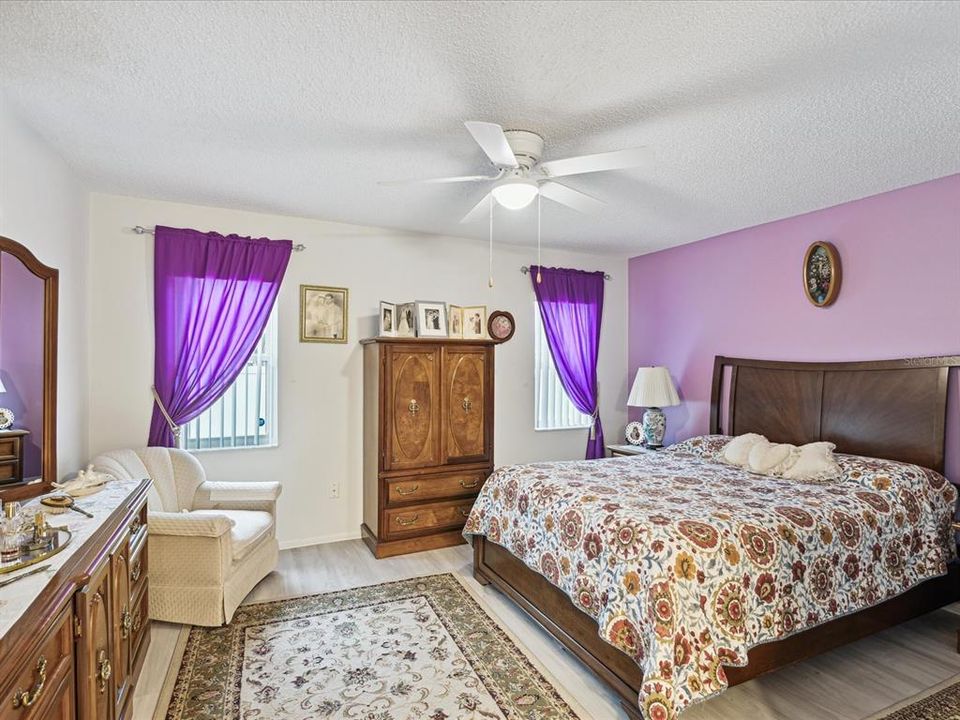 For Sale: $179,800 (2 beds, 2 baths, 1542 Square Feet)