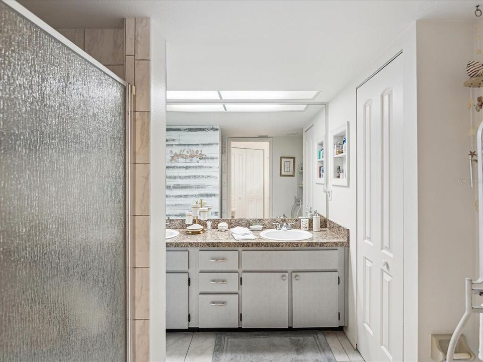 For Sale: $179,800 (2 beds, 2 baths, 1542 Square Feet)