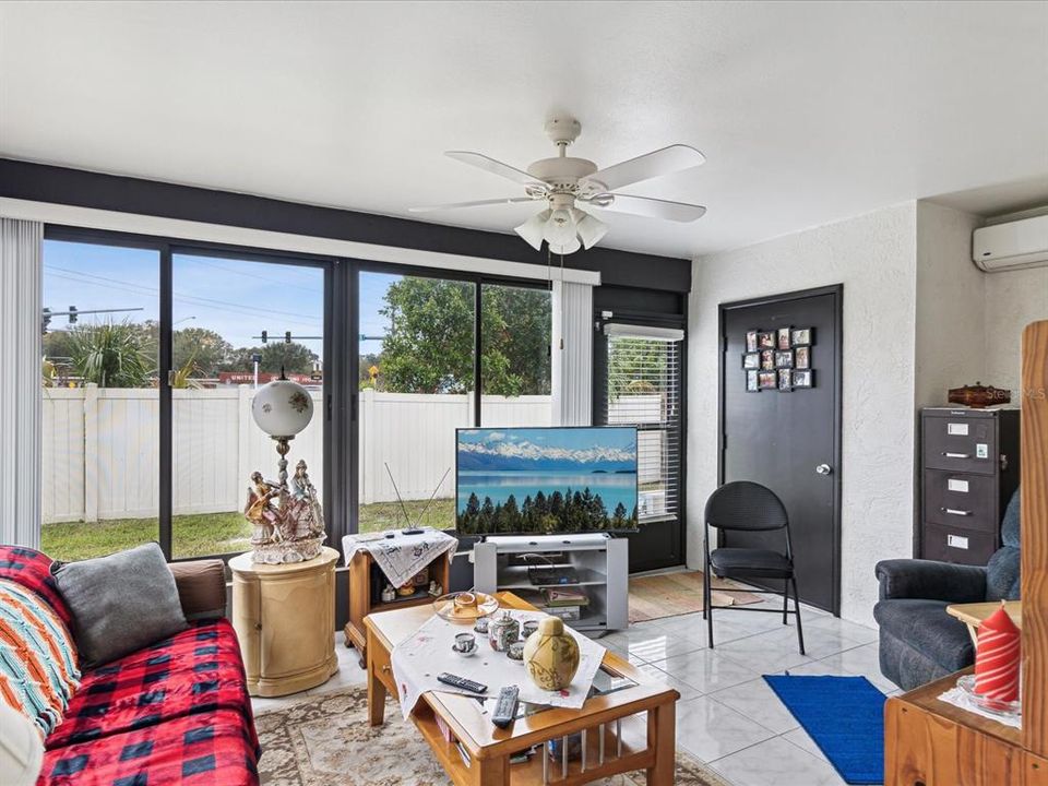 For Sale: $179,800 (2 beds, 2 baths, 1542 Square Feet)