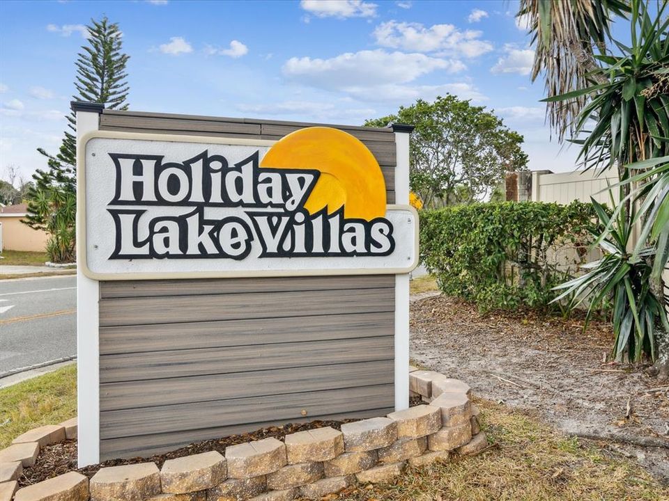 For Sale: $179,800 (2 beds, 2 baths, 1542 Square Feet)