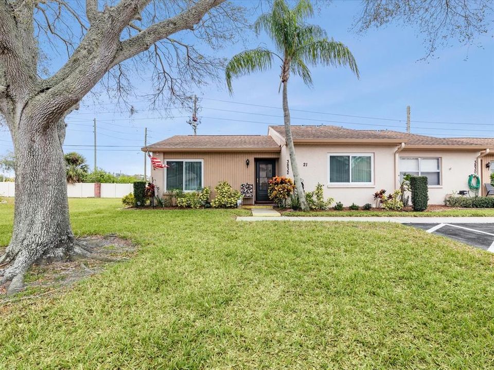 For Sale: $179,800 (2 beds, 2 baths, 1542 Square Feet)