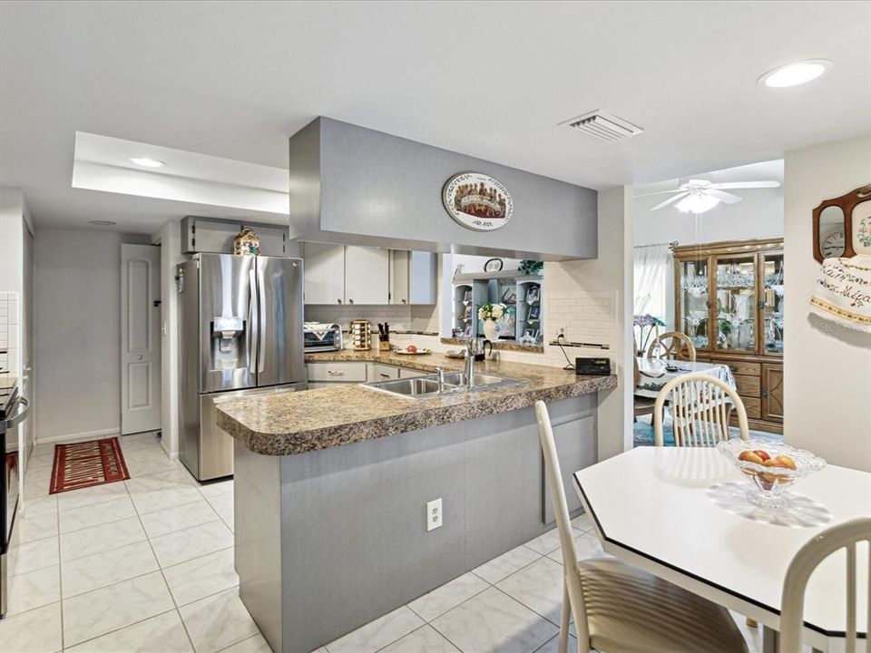 For Sale: $179,800 (2 beds, 2 baths, 1542 Square Feet)