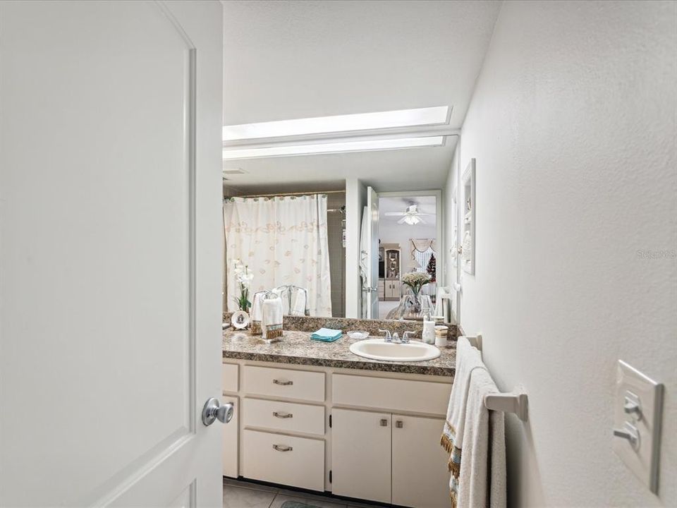 For Sale: $179,800 (2 beds, 2 baths, 1542 Square Feet)