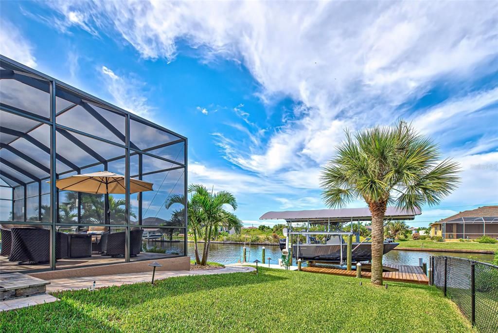 Activo con contrato: $699,900 (3 camas, 2 baños, 2056 Pies cuadrados)