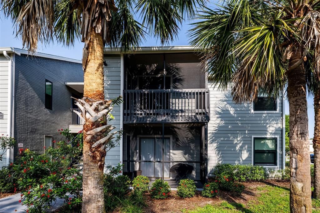 Под контрактом: $135,000 (1 спален, 1 ванн, 645 Квадратных фут)