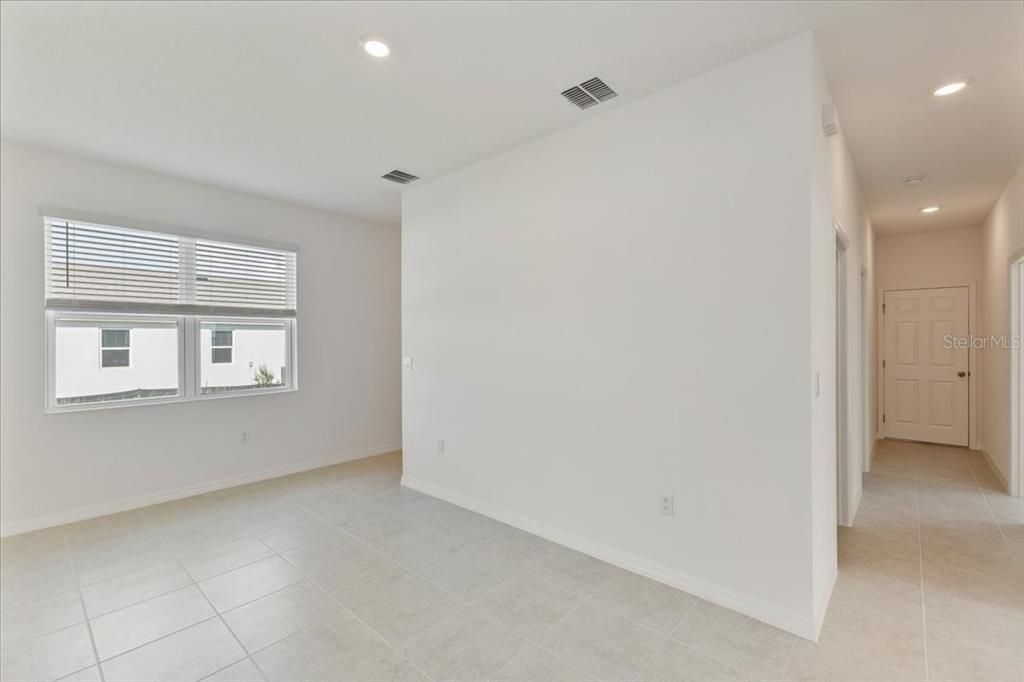 Active With Contract: $289,990 (3 beds, 2 baths, 1501 Square Feet)