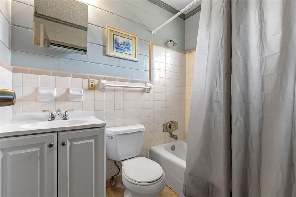 Active With Contract: $1,050,000 (0 beds, 0 baths, 5374 Square Feet)