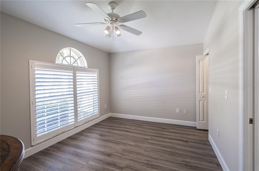 На продажу: $475,000 (4 спален, 3 ванн, 1910 Квадратных фут)