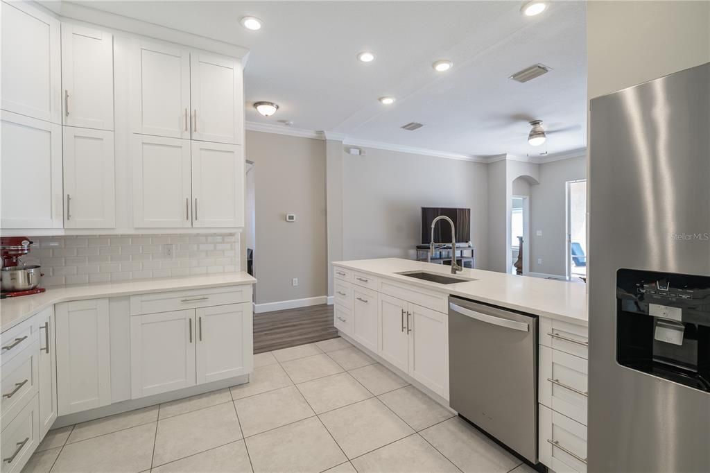 На продажу: $475,000 (4 спален, 3 ванн, 1910 Квадратных фут)