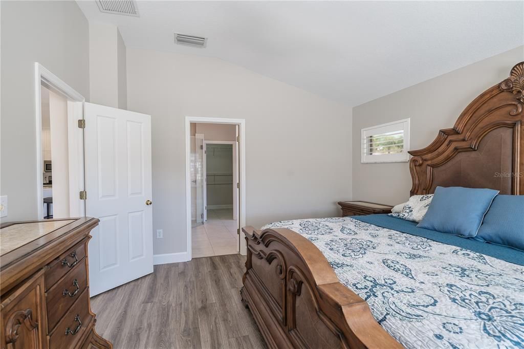 На продажу: $475,000 (4 спален, 3 ванн, 1910 Квадратных фут)