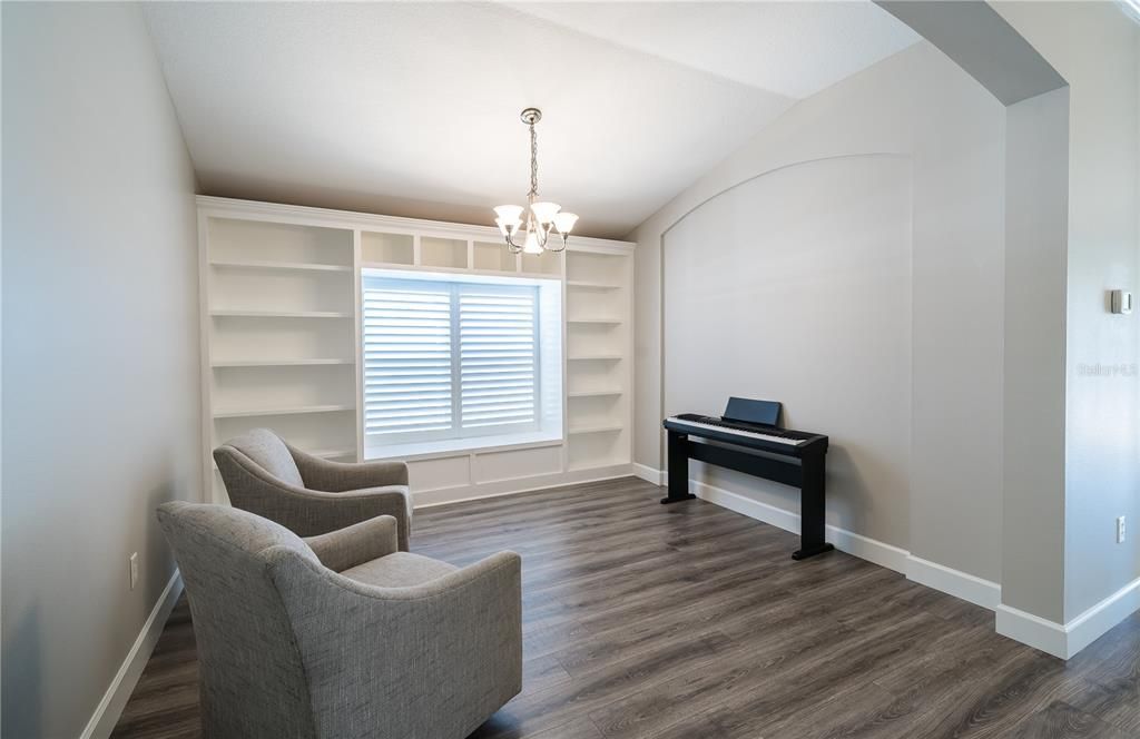 На продажу: $475,000 (4 спален, 3 ванн, 1910 Квадратных фут)