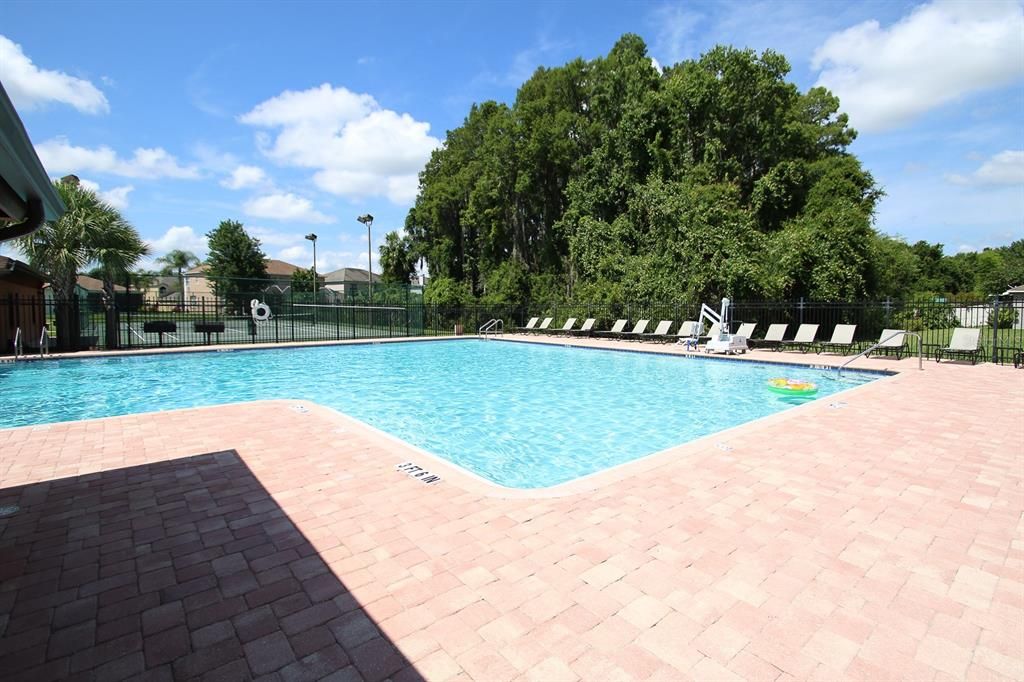 На продажу: $475,000 (4 спален, 3 ванн, 1910 Квадратных фут)