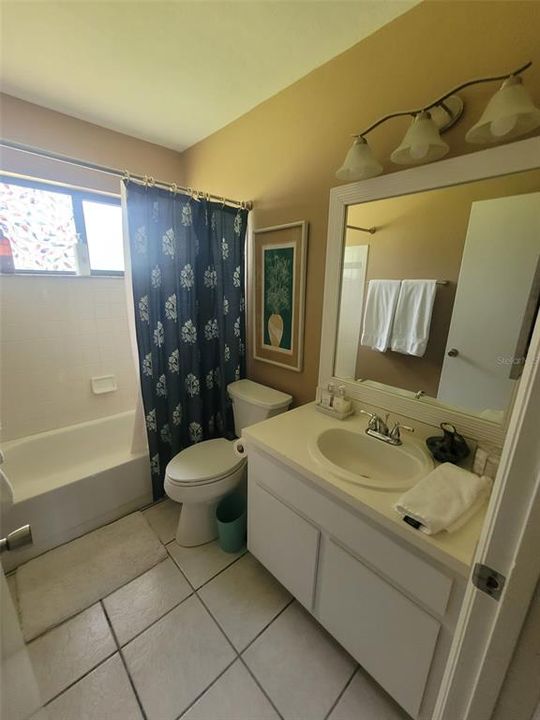 En Venta: $700,000 (3 camas, 2 baños, 1484 Pies cuadrados)