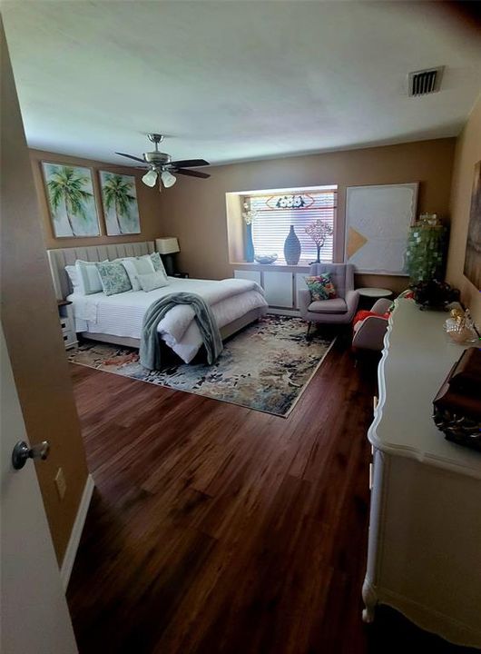 En Venta: $700,000 (3 camas, 2 baños, 1484 Pies cuadrados)