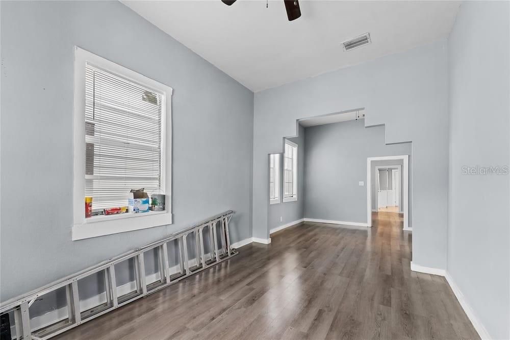 Active With Contract: $229,900 (3 beds, 1 baths, 1144 Square Feet)