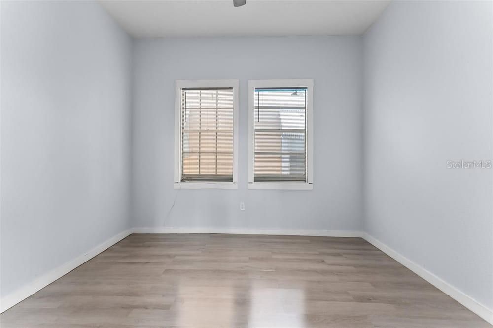 Active With Contract: $229,900 (3 beds, 1 baths, 1144 Square Feet)