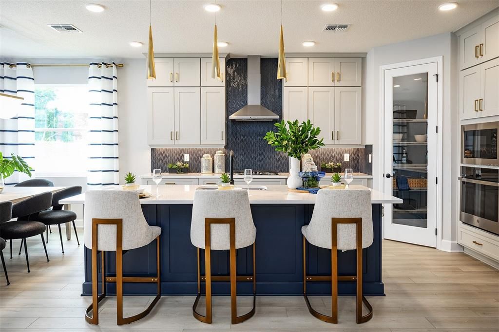 На продажу: $1,099,000 (5 спален, 4 ванн, 3485 Квадратных фут)