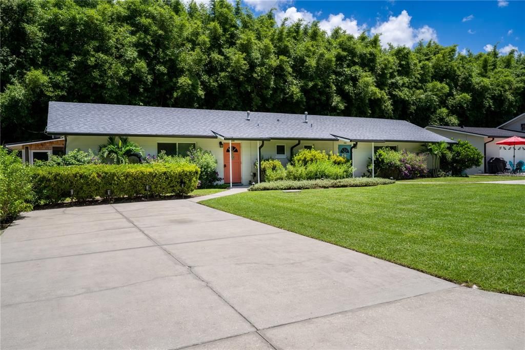 For Sale: $1,900,000 (10 beds, 8 baths, 5499 Square Feet)