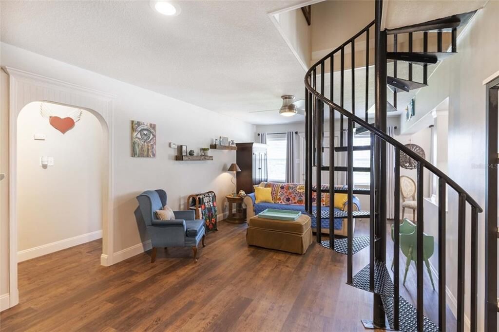 For Sale: $1,900,000 (10 beds, 8 baths, 5499 Square Feet)