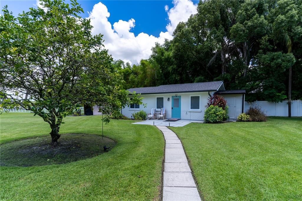 For Sale: $1,900,000 (10 beds, 8 baths, 5499 Square Feet)