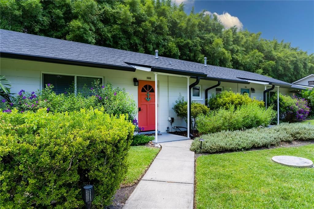 For Sale: $1,900,000 (10 beds, 8 baths, 5499 Square Feet)