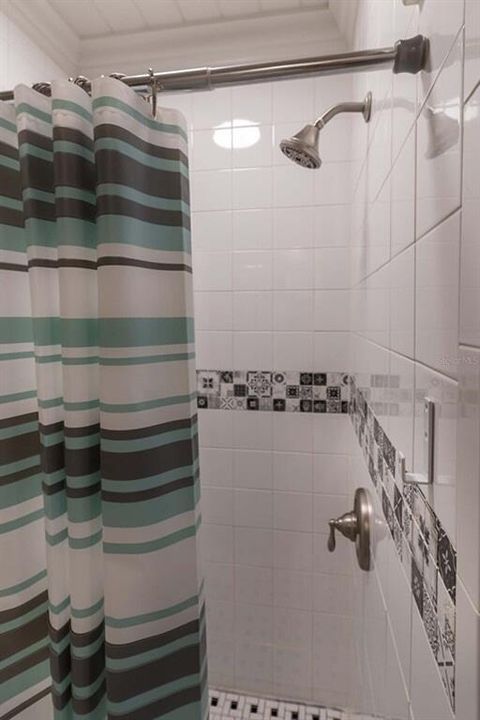 For Sale: $1,900,000 (10 beds, 8 baths, 5499 Square Feet)