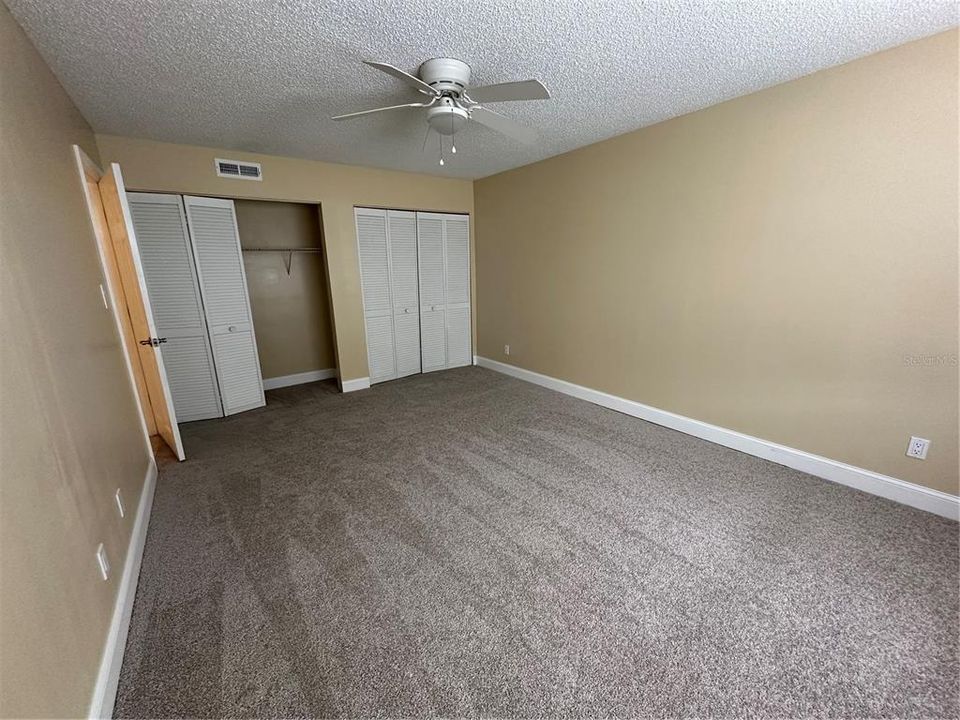 Active With Contract: $129,900 (2 beds, 2 baths, 1049 Square Feet)