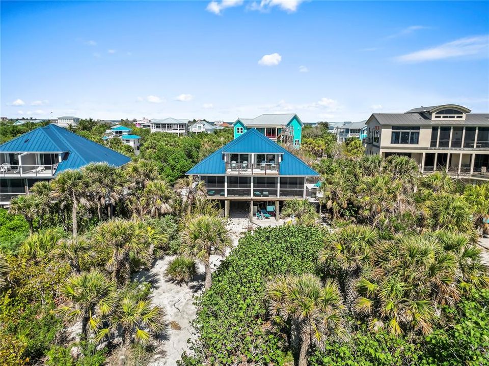 For Sale: $1,580,000 (2 beds, 2 baths, 1124 Square Feet)