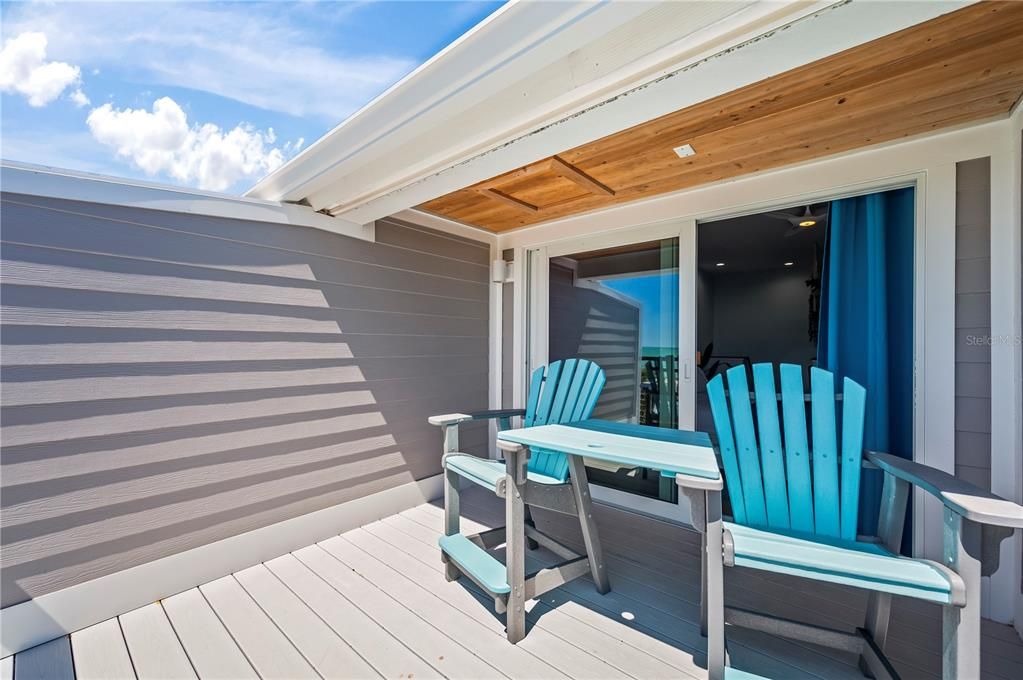 For Sale: $1,580,000 (2 beds, 2 baths, 1124 Square Feet)