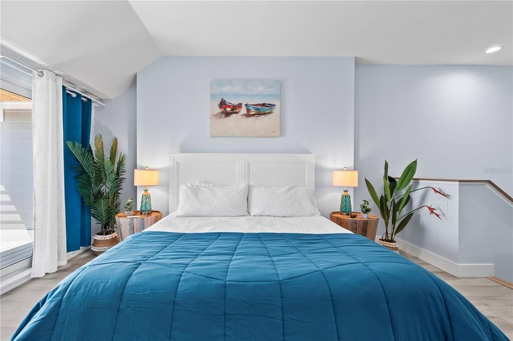 For Sale: $1,580,000 (2 beds, 2 baths, 1124 Square Feet)