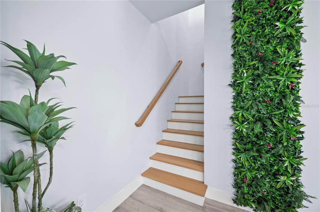 For Sale: $1,580,000 (2 beds, 2 baths, 1124 Square Feet)