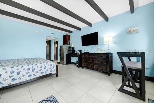 待售: $140,000 (1 贝兹, 1 浴室, 308 平方英尺)