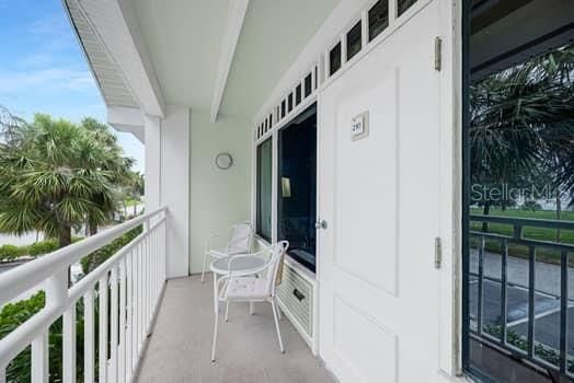 待售: $140,000 (1 贝兹, 1 浴室, 308 平方英尺)