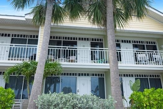 待售: $140,000 (1 贝兹, 1 浴室, 308 平方英尺)