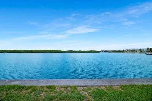 待售: $140,000 (1 贝兹, 1 浴室, 308 平方英尺)