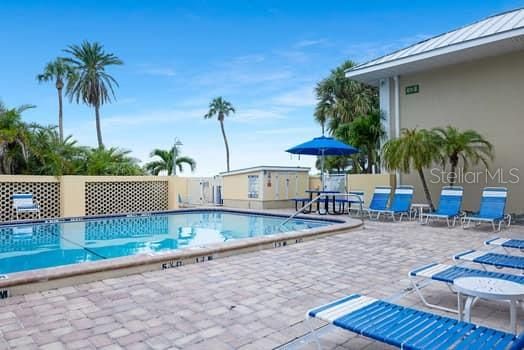 待售: $140,000 (1 贝兹, 1 浴室, 308 平方英尺)