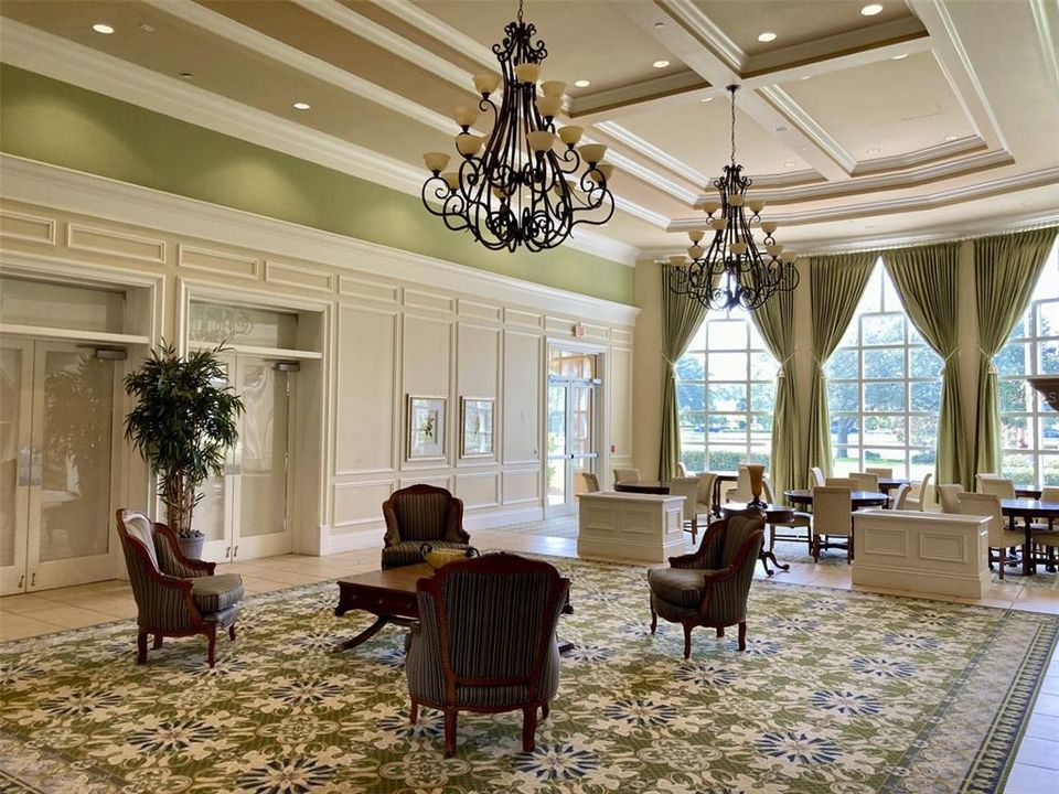 合同活跃: $399,000 (3 贝兹, 3 浴室, 1810 平方英尺)