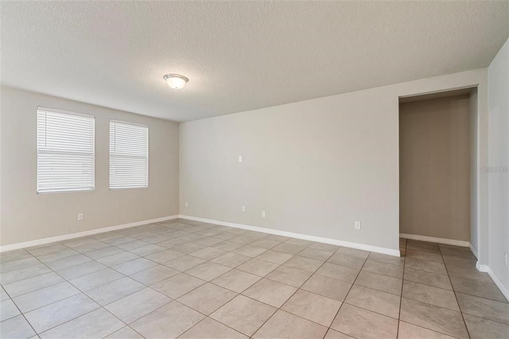 出租: $1,990 (3 贝兹, 2 浴室, 1506 平方英尺)