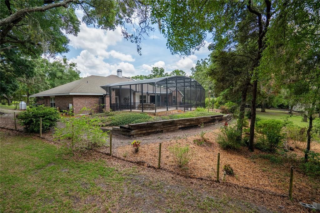 合同活跃: $869,500 (4 贝兹, 3 浴室, 3597 平方英尺)