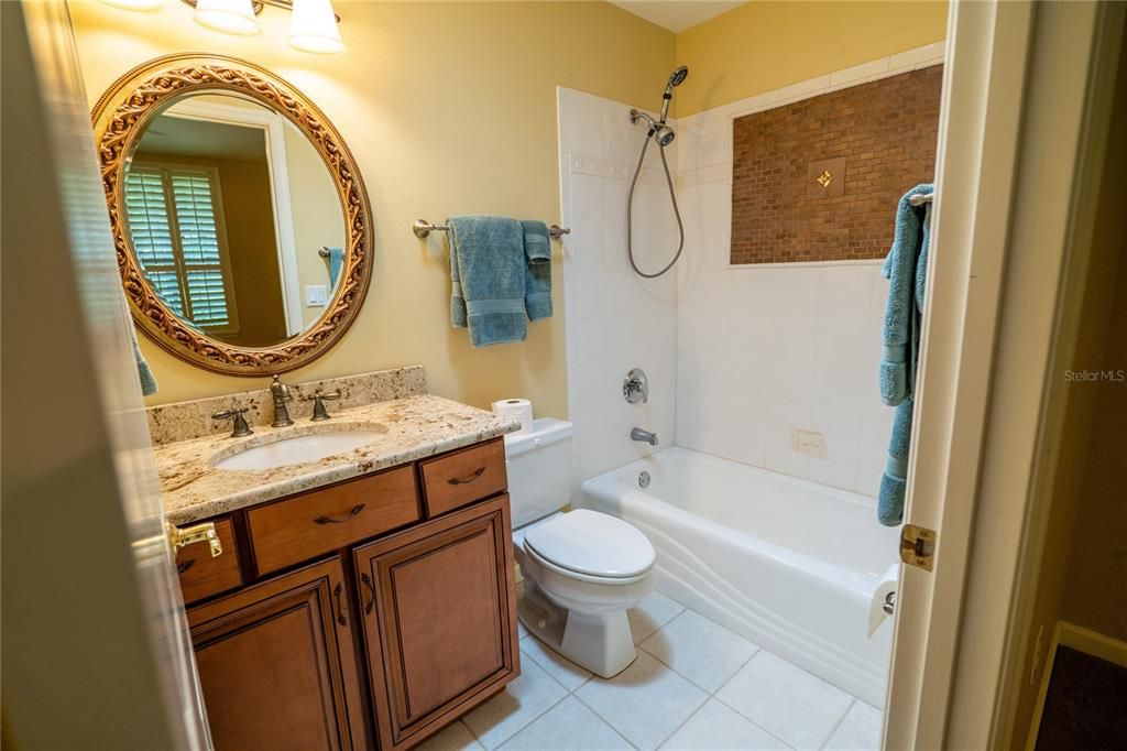 合同活跃: $869,500 (4 贝兹, 3 浴室, 3597 平方英尺)