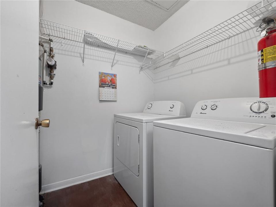 Active With Contract: $164,900 (2 beds, 2 baths, 899 Square Feet)