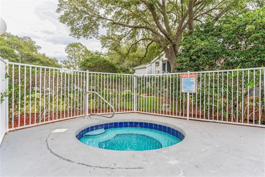 Active With Contract: $164,900 (2 beds, 2 baths, 899 Square Feet)