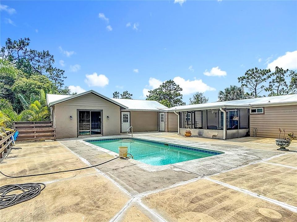 For Sale: $440,000 (4 beds, 3 baths, 2292 Square Feet)