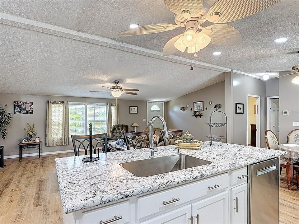 For Sale: $440,000 (4 beds, 3 baths, 2292 Square Feet)