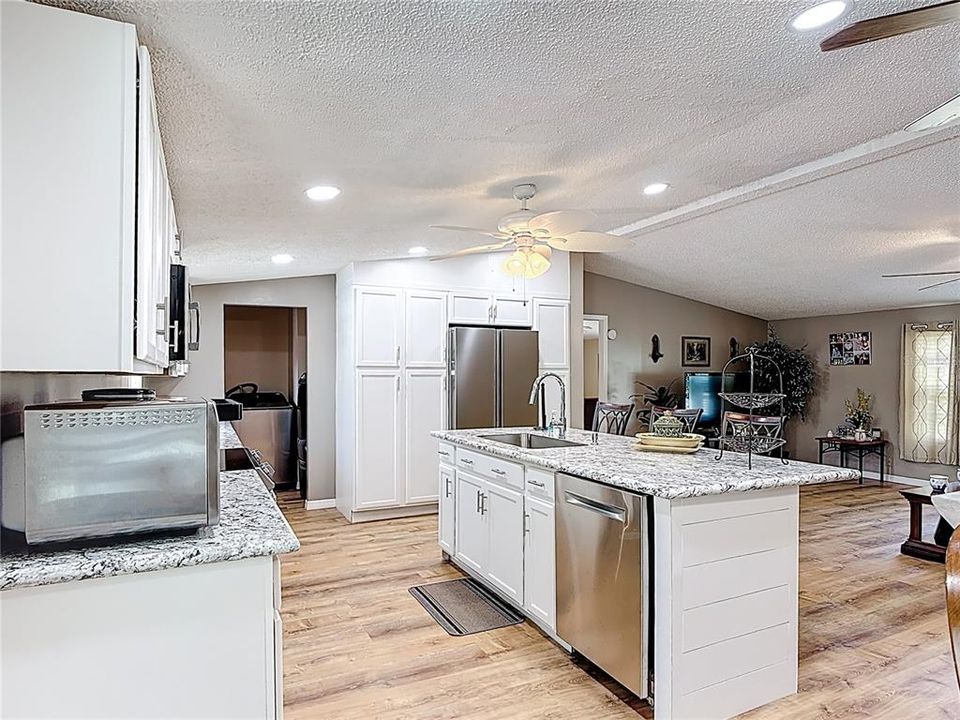 For Sale: $440,000 (4 beds, 3 baths, 2292 Square Feet)