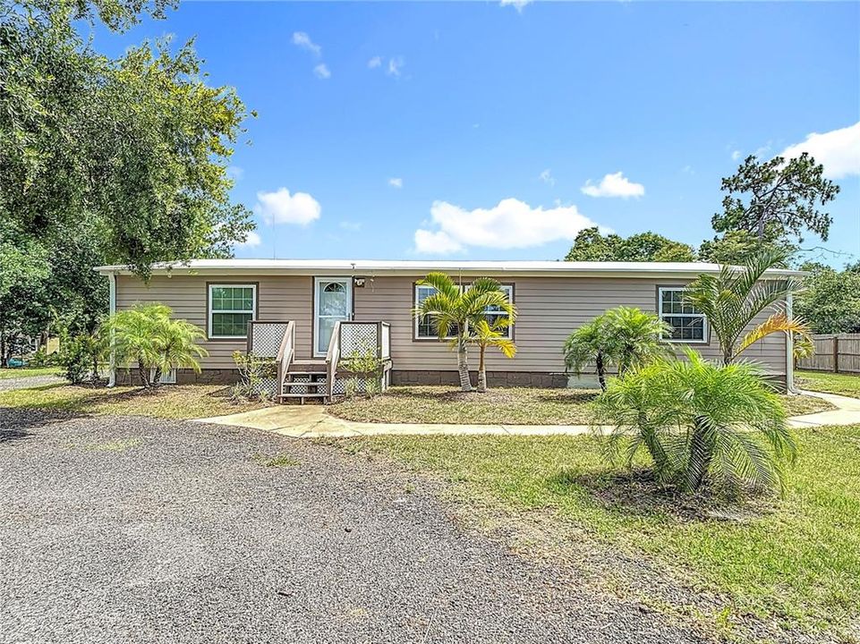 For Sale: $440,000 (4 beds, 3 baths, 2292 Square Feet)